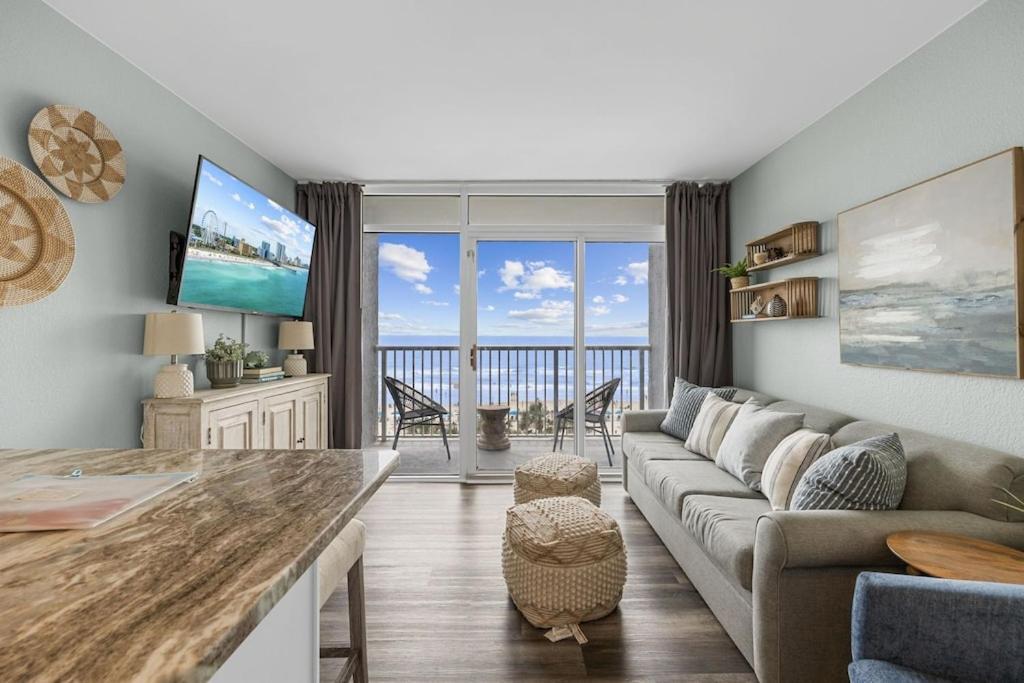 Direct Oceanfront- King Bedroom- Amazing Views/Pools/Hot Tubs/Beach Access/Golf Миртъл Бийч Екстериор снимка