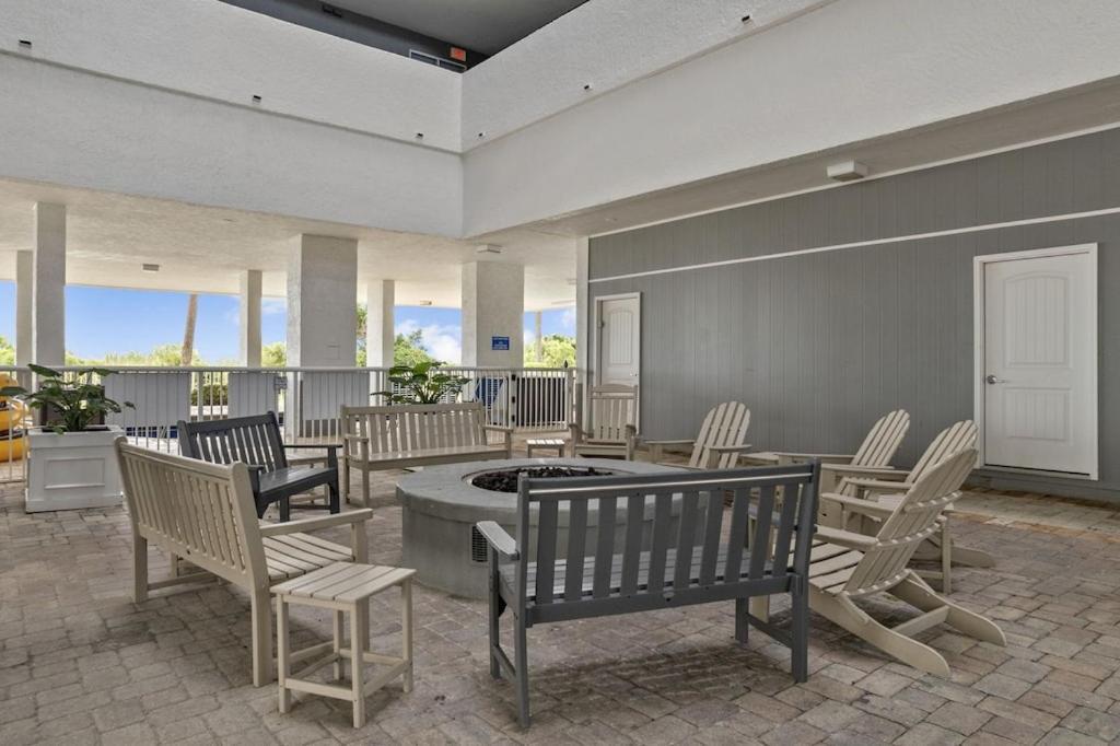 Direct Oceanfront- King Bedroom- Amazing Views/Pools/Hot Tubs/Beach Access/Golf Миртъл Бийч Екстериор снимка