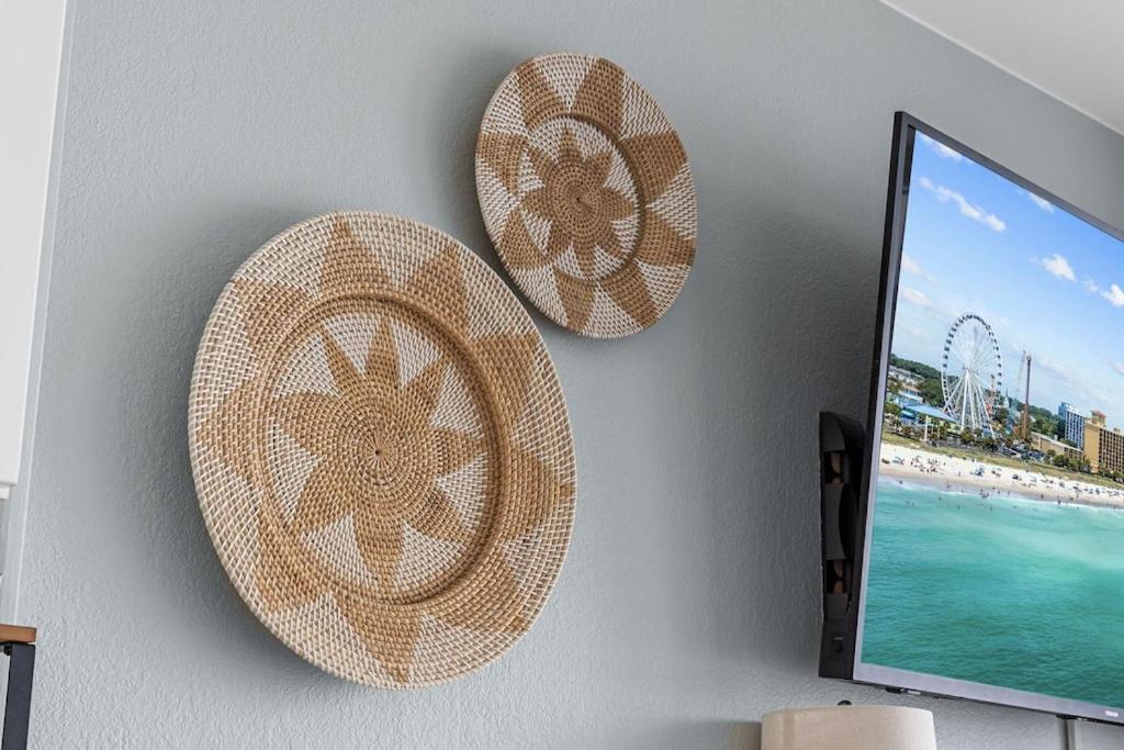 Direct Oceanfront- King Bedroom- Amazing Views/Pools/Hot Tubs/Beach Access/Golf Миртъл Бийч Екстериор снимка
