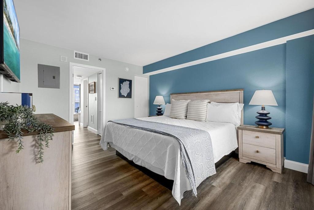 Direct Oceanfront- King Bedroom- Amazing Views/Pools/Hot Tubs/Beach Access/Golf Миртъл Бийч Екстериор снимка