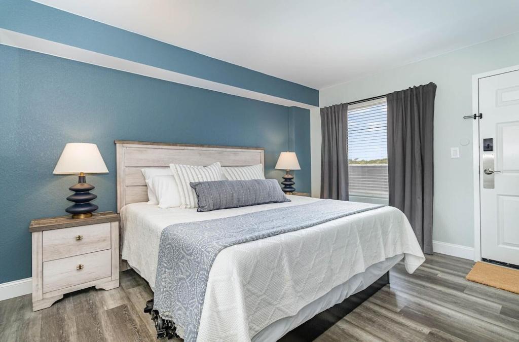 Direct Oceanfront- King Bedroom- Amazing Views/Pools/Hot Tubs/Beach Access/Golf Миртъл Бийч Екстериор снимка