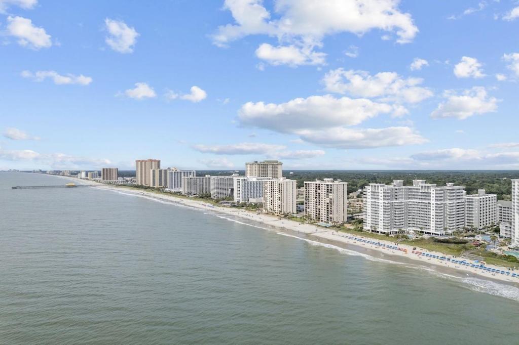 Direct Oceanfront- King Bedroom- Amazing Views/Pools/Hot Tubs/Beach Access/Golf Миртъл Бийч Екстериор снимка